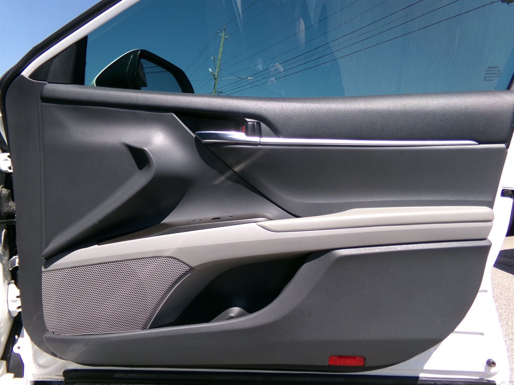 Vehicle image 11 of 39