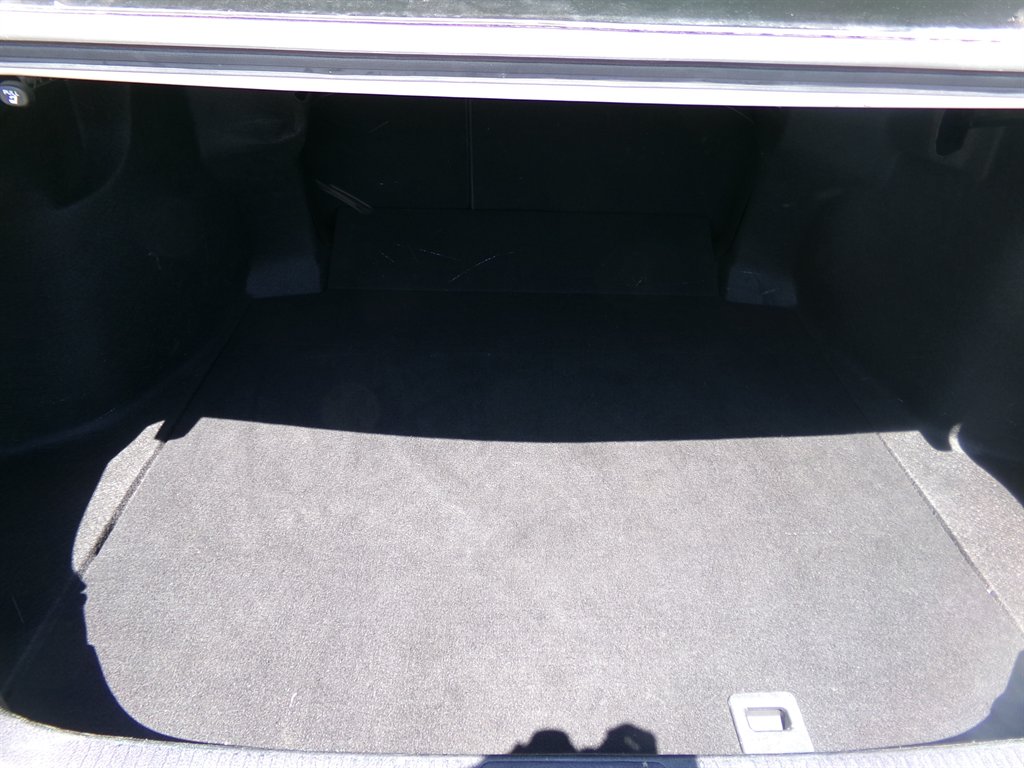 Vehicle image 32 of 39
