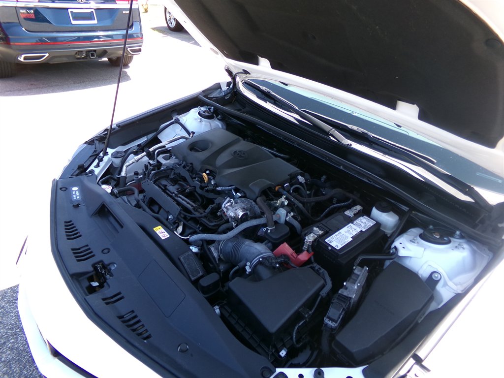 Vehicle image 38 of 39