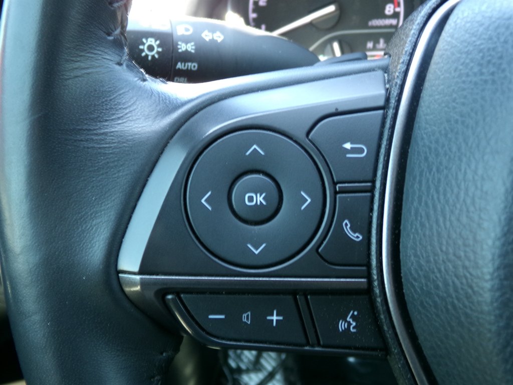 Vehicle image 22 of 39