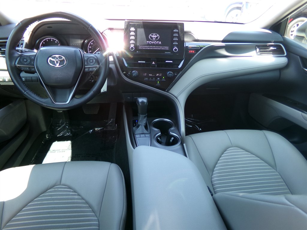 Vehicle image 19 of 39