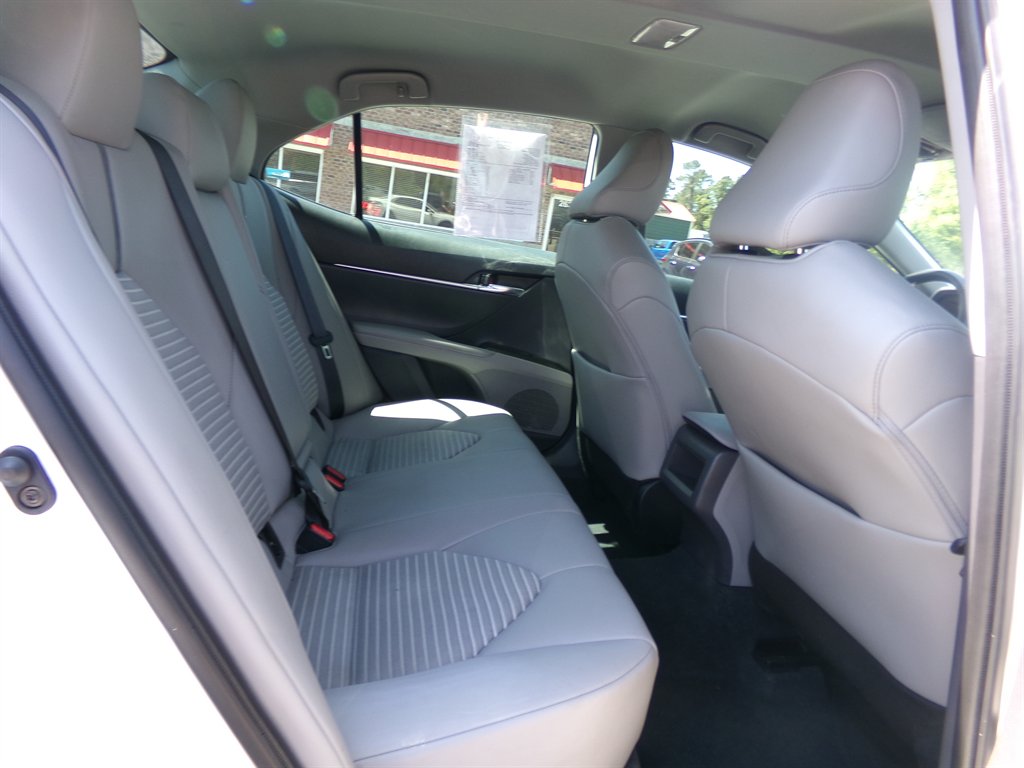 Vehicle image 18 of 39