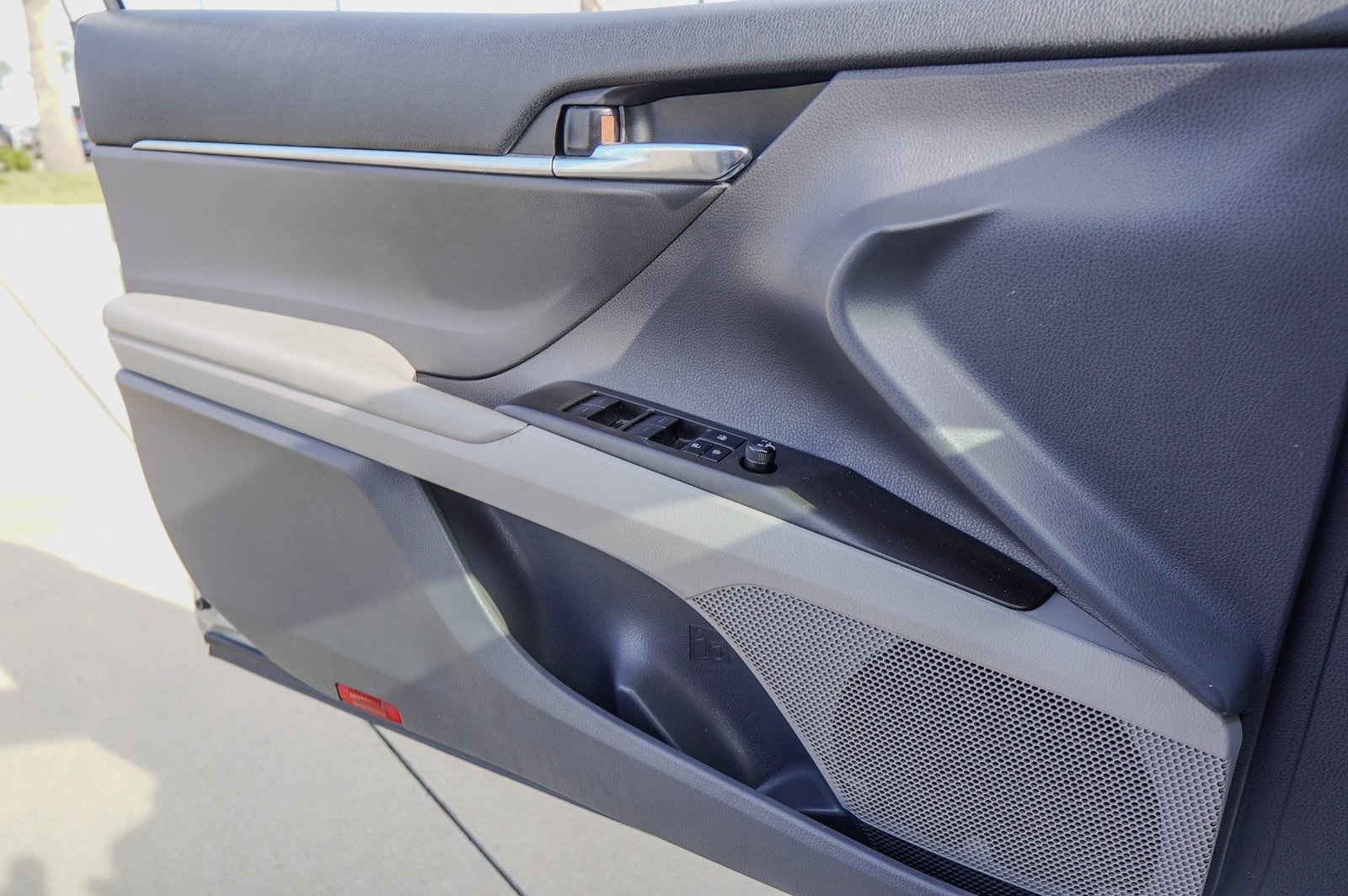 Vehicle image 23 of 23