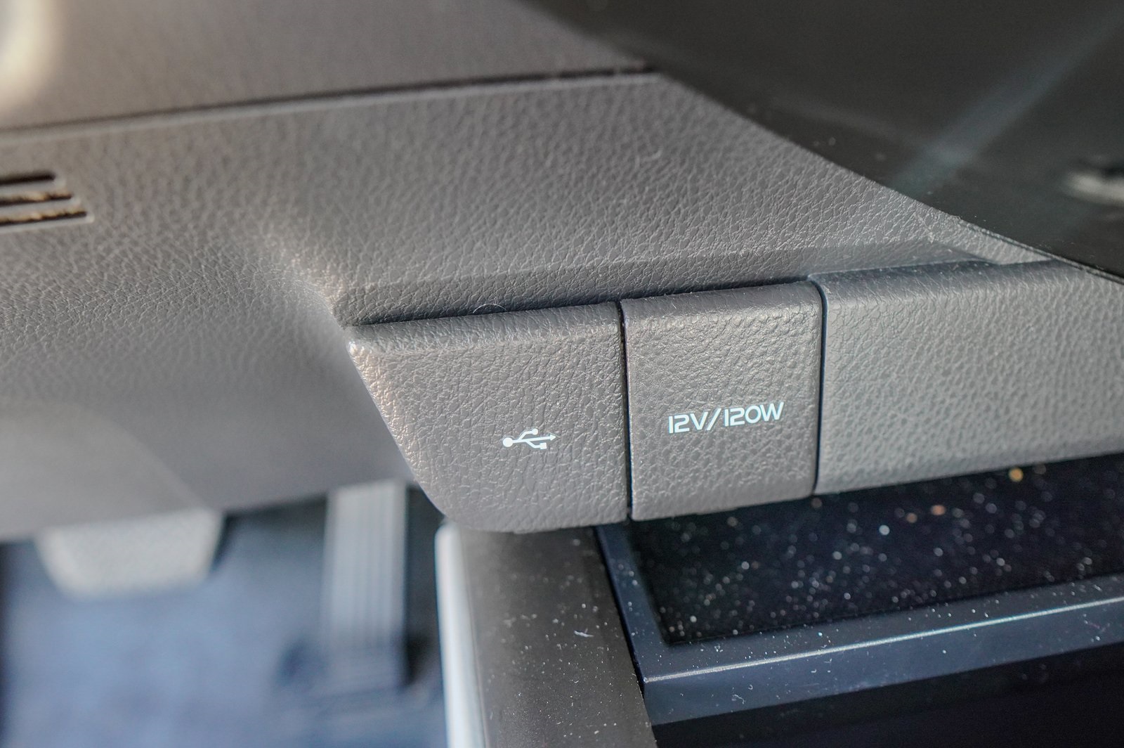 Vehicle image 20 of 23
