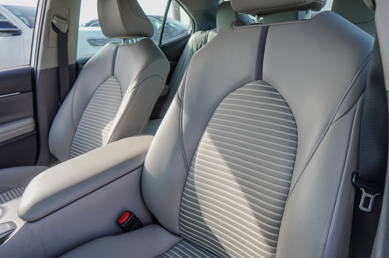 Vehicle image 12 of 23