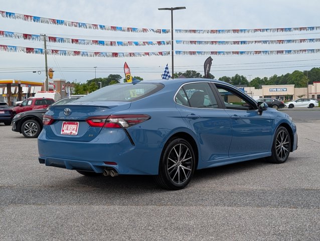 Vehicle image 6 of 26