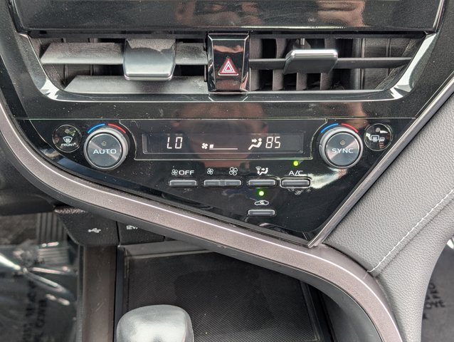 Vehicle image 23 of 26
