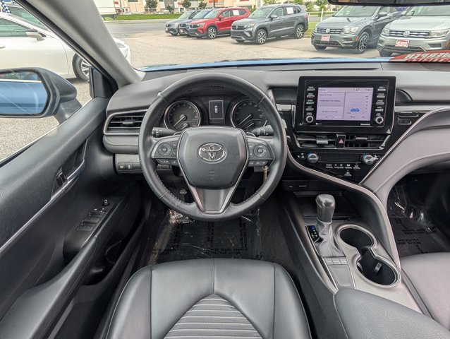 Vehicle image 16 of 26