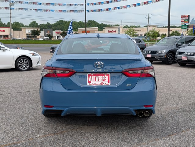 Vehicle image 7 of 26