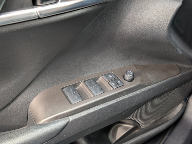 Vehicle image 17 of 26