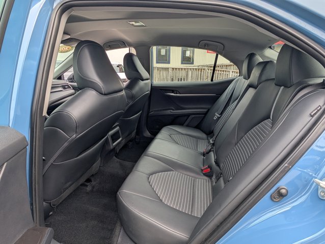 Vehicle image 14 of 26