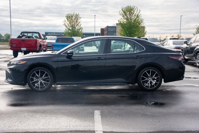 Vehicle image 10 of 37