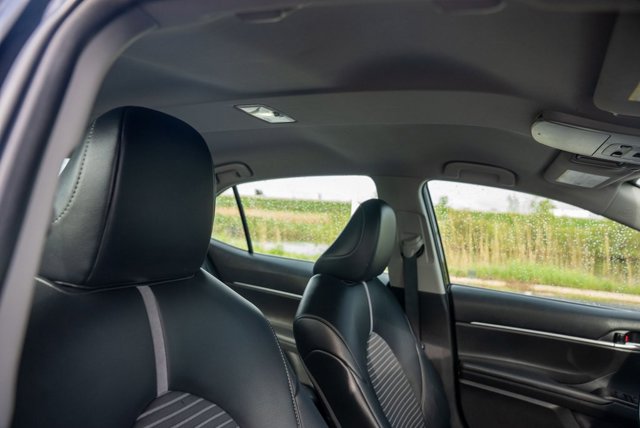 Vehicle image 14 of 37