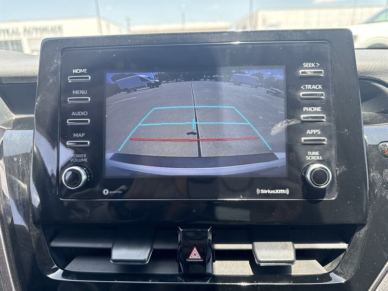 Vehicle image 18 of 28