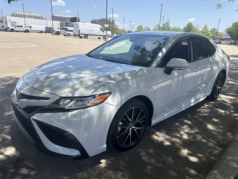 Vehicle image 2 of 28