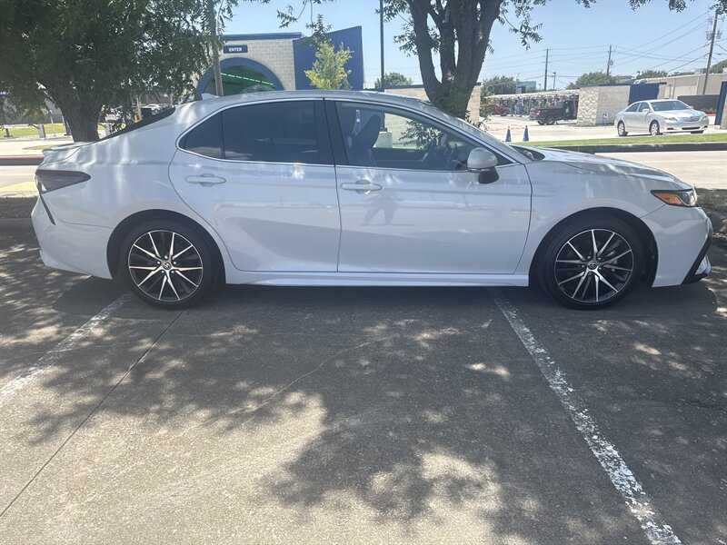 Vehicle image 6 of 28