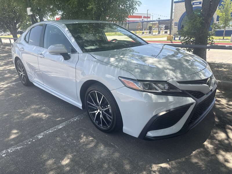 Vehicle image 5 of 28