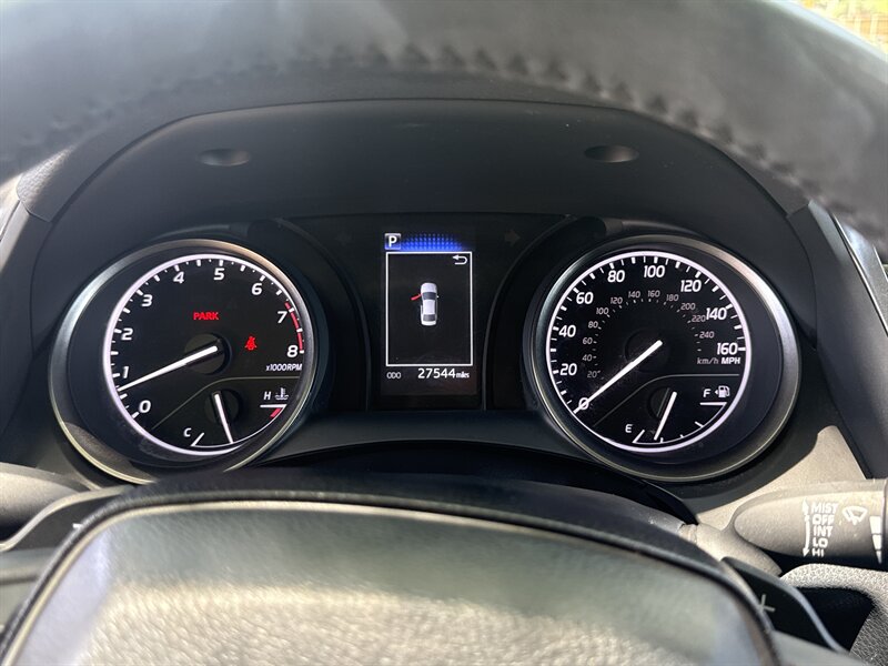 Vehicle image 16 of 28