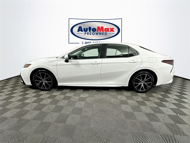 Vehicle image 2 of 28