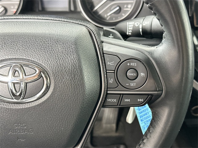 Vehicle image 20 of 28
