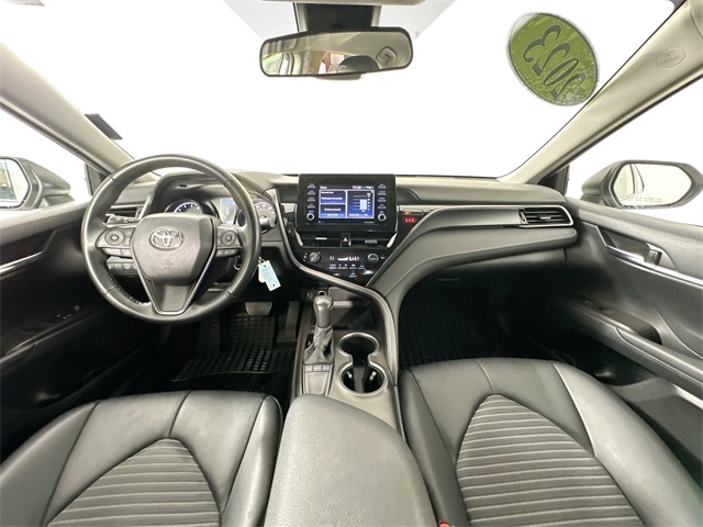 Vehicle image 9 of 28