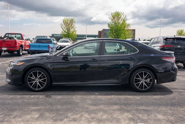 Vehicle image 7 of 35