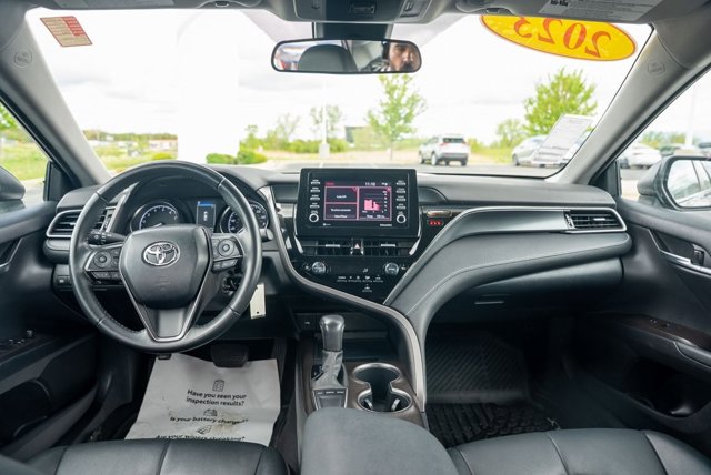 Vehicle image 15 of 35