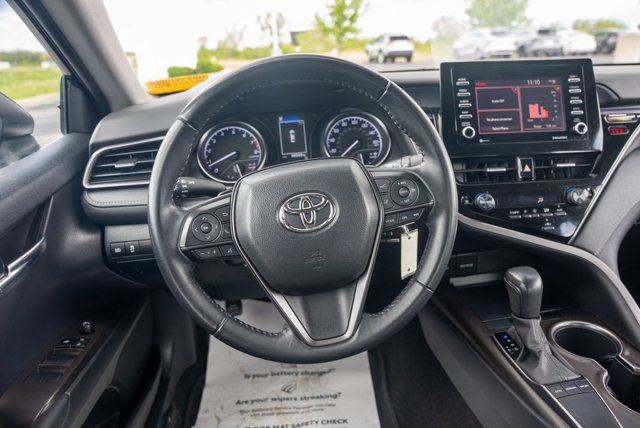Vehicle image 14 of 35