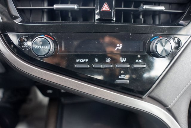 Vehicle image 26 of 35