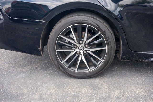 Vehicle image 9 of 35