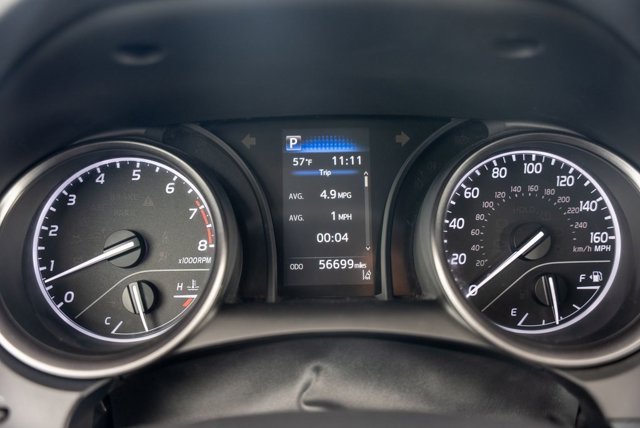 Vehicle image 23 of 35