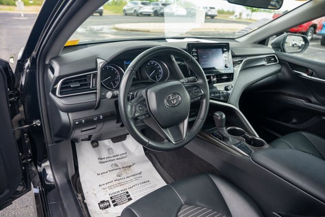 Vehicle image 18 of 35
