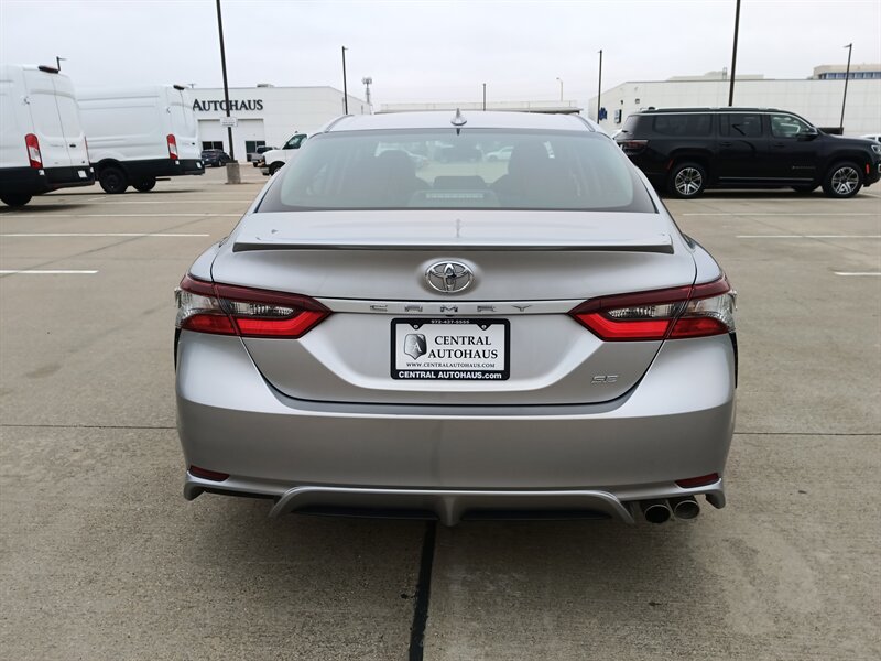 Vehicle image 5 of 31