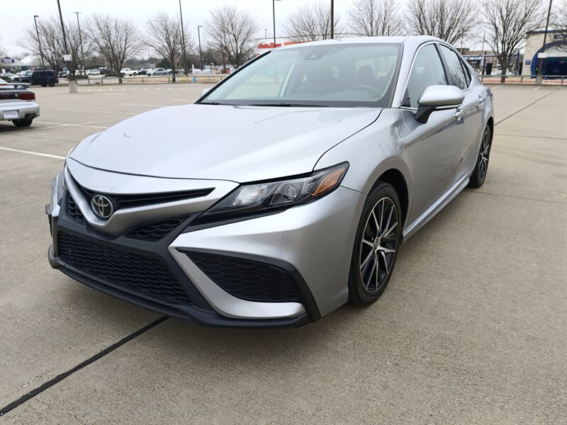 Vehicle image 11 of 31