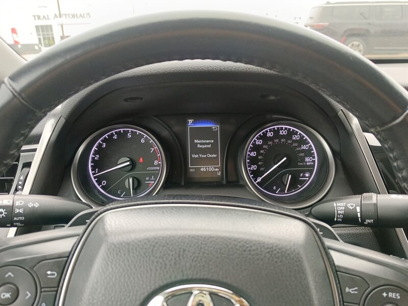 Vehicle image 25 of 31