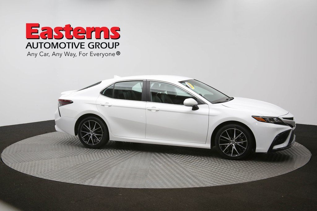 Vehicle image 12 of 61