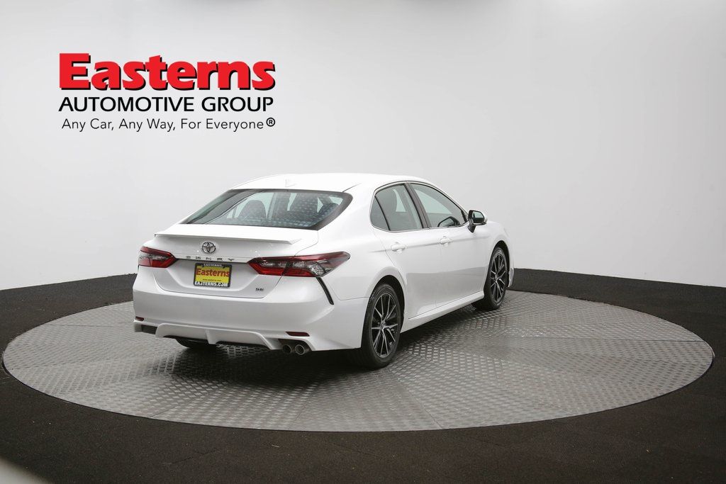Vehicle image 23 of 61