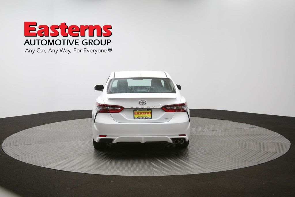 Vehicle image 28 of 61