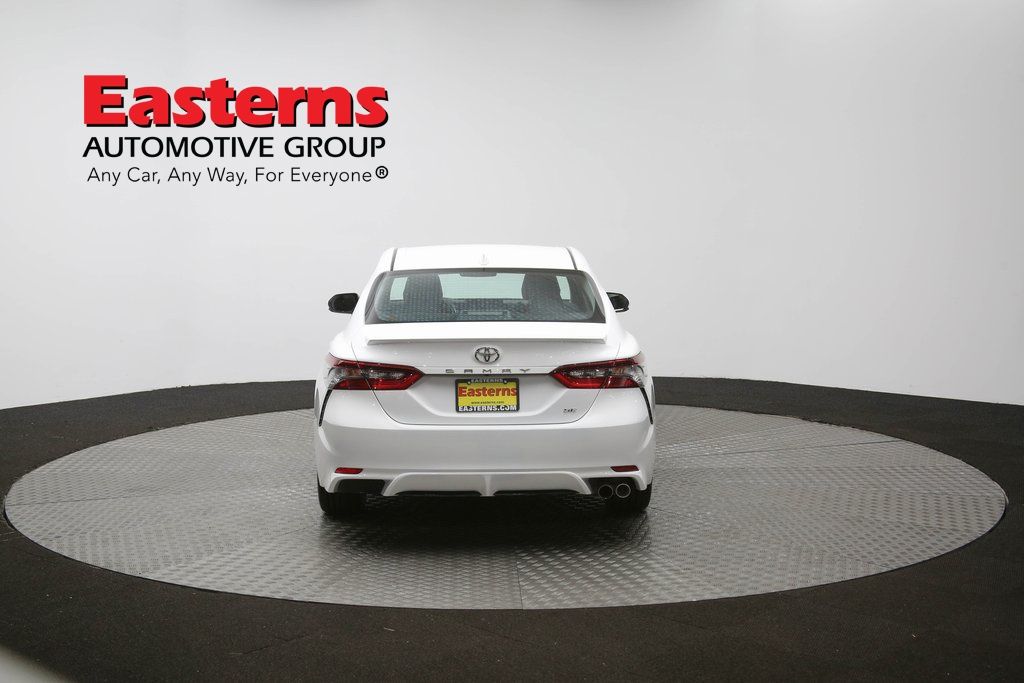 Vehicle image 27 of 61