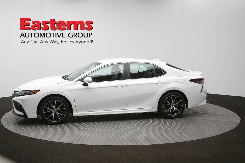 Vehicle image 36 of 61