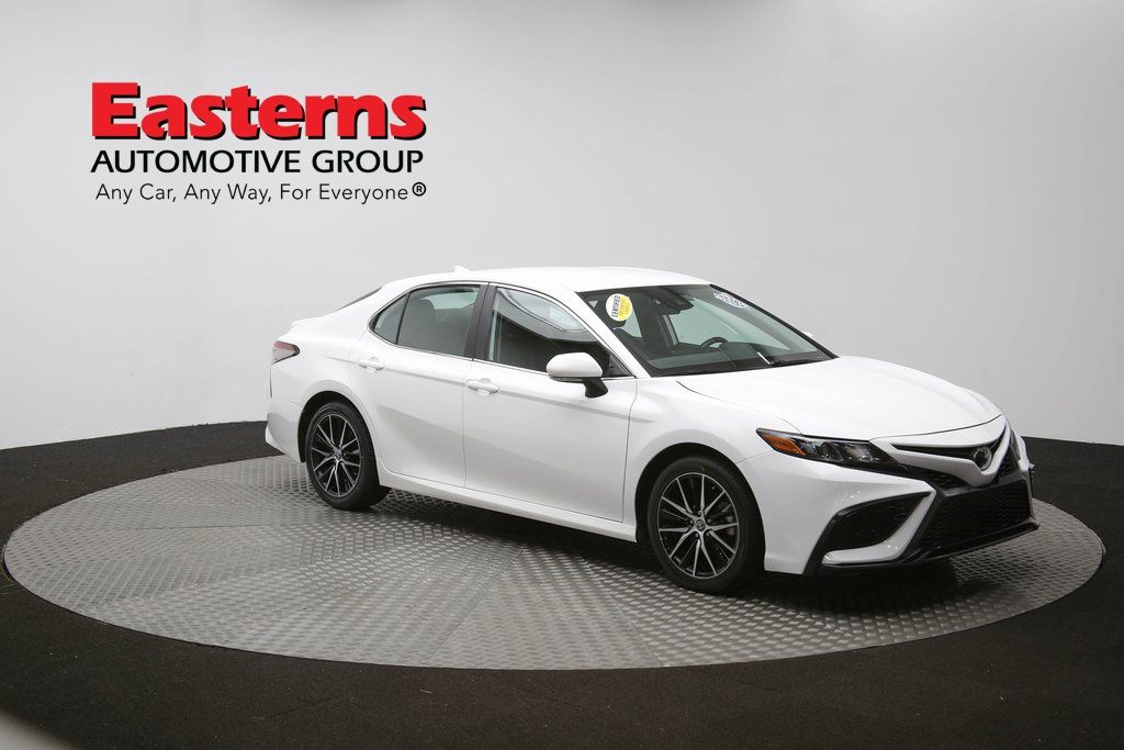 Vehicle image 14 of 61