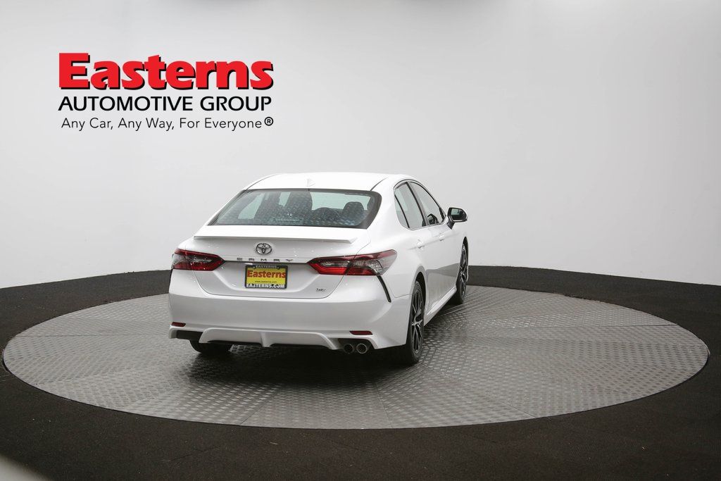 Vehicle image 20 of 61