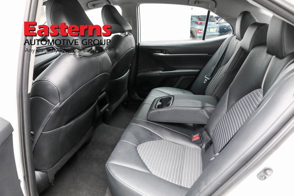 Vehicle image 50 of 61