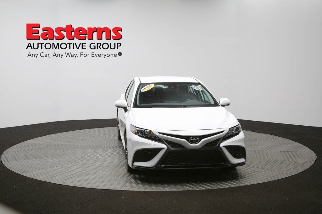 Vehicle image 9 of 61
