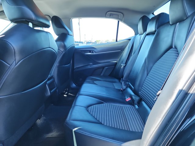 Vehicle image 11 of 25