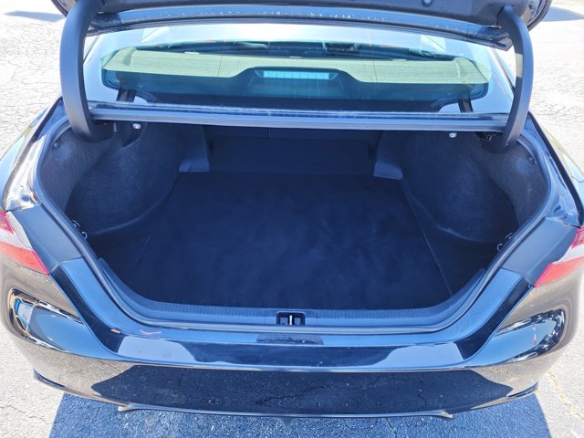 Vehicle image 13 of 25