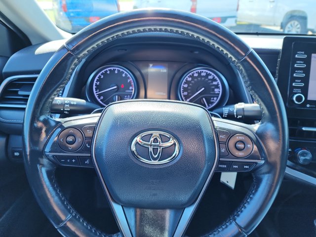 Vehicle image 18 of 25