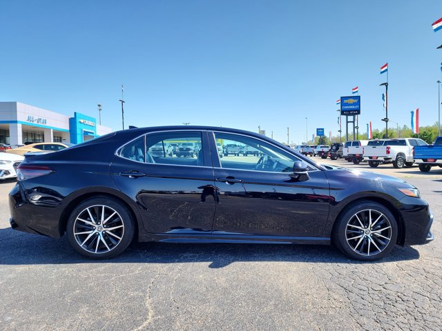 Vehicle image 6 of 25