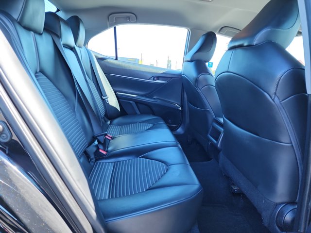 Vehicle image 14 of 25