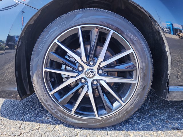 Vehicle image 9 of 25